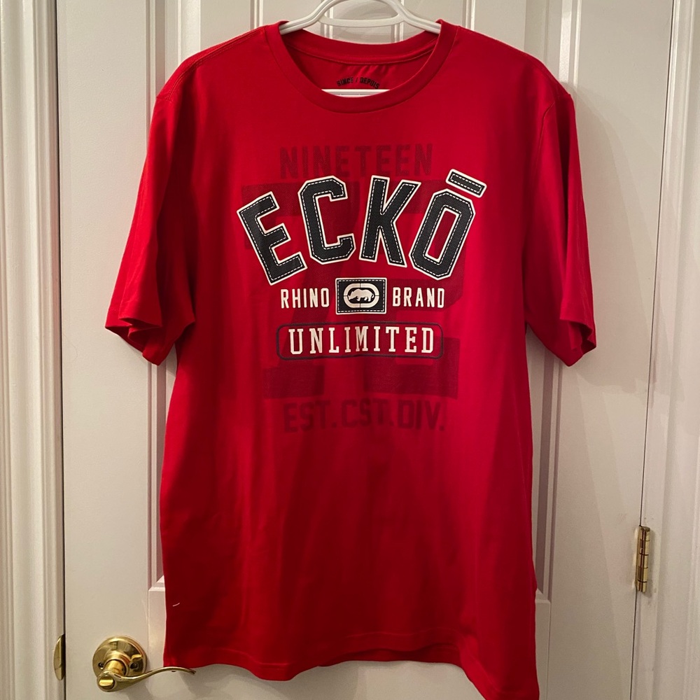 NWOT ECKO UNLMTD MEN’S SIZE LARGE T SHIRT IN RED WITH LOGO ON FRONT